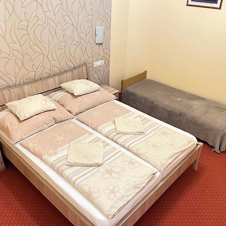 Gesztenye Apartman Makó Екстериор снимка