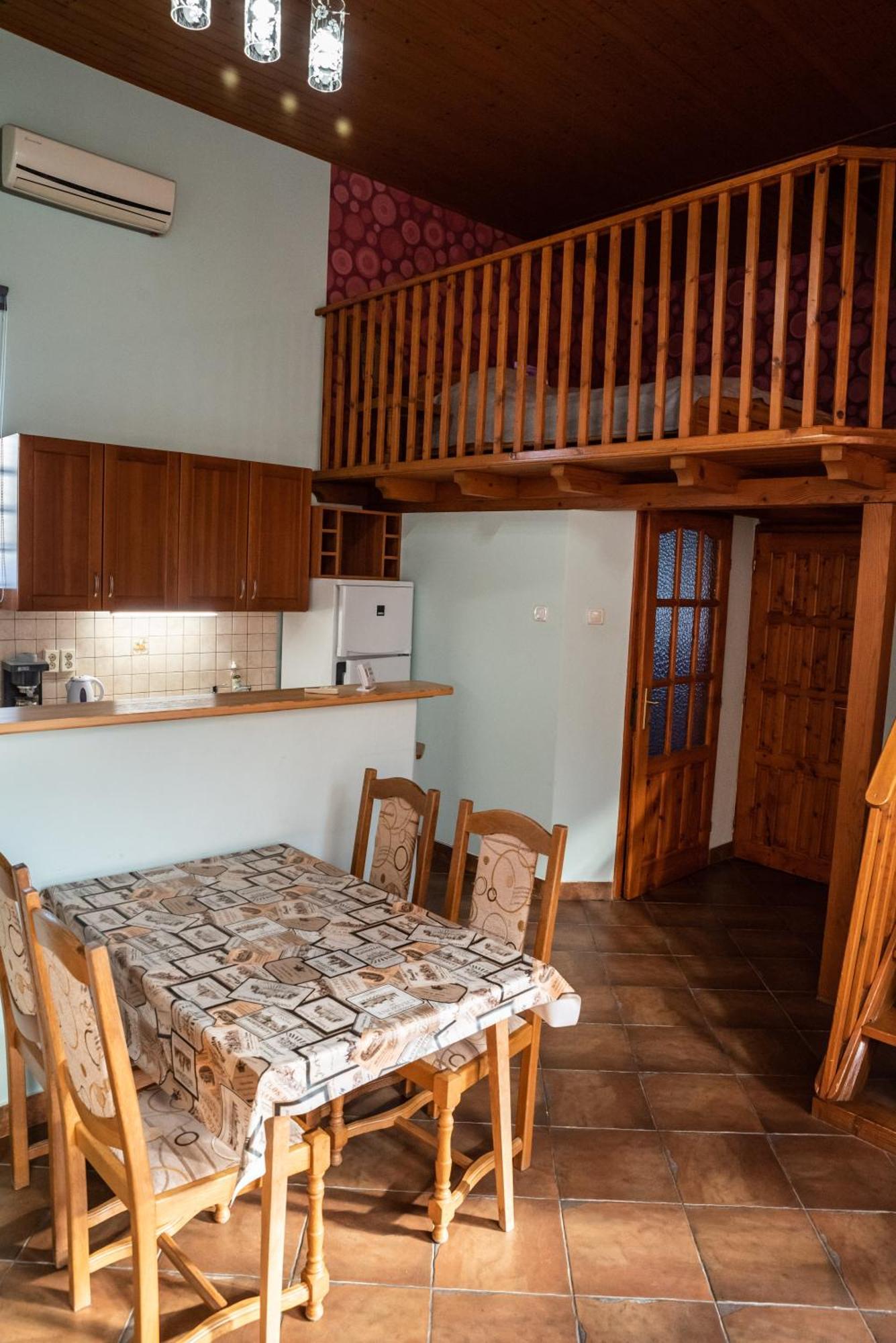 Gesztenye Apartman Makó Екстериор снимка