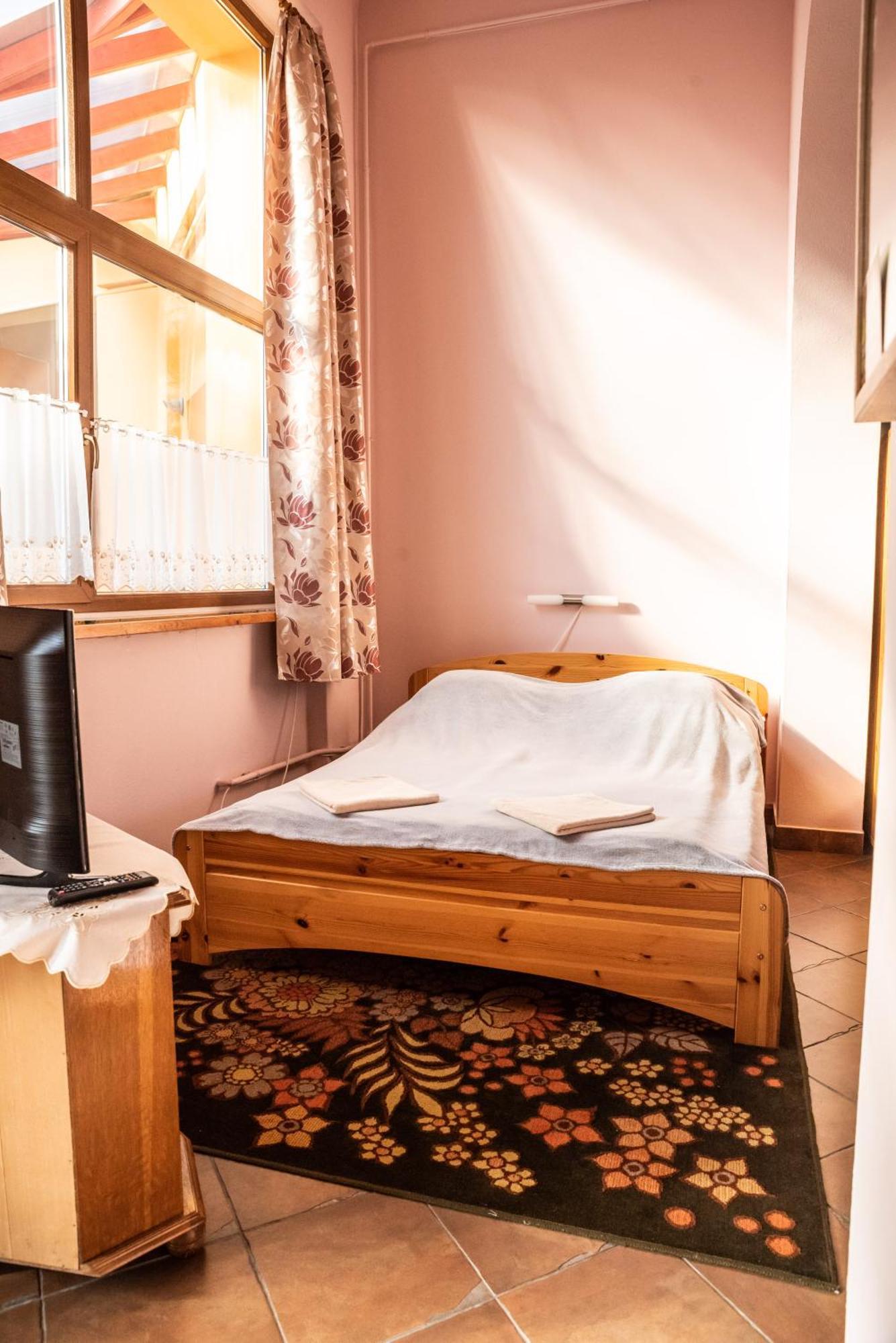 Gesztenye Apartman Makó Екстериор снимка